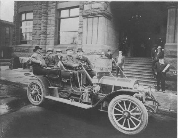 Sioux City Councilmen pose in a car